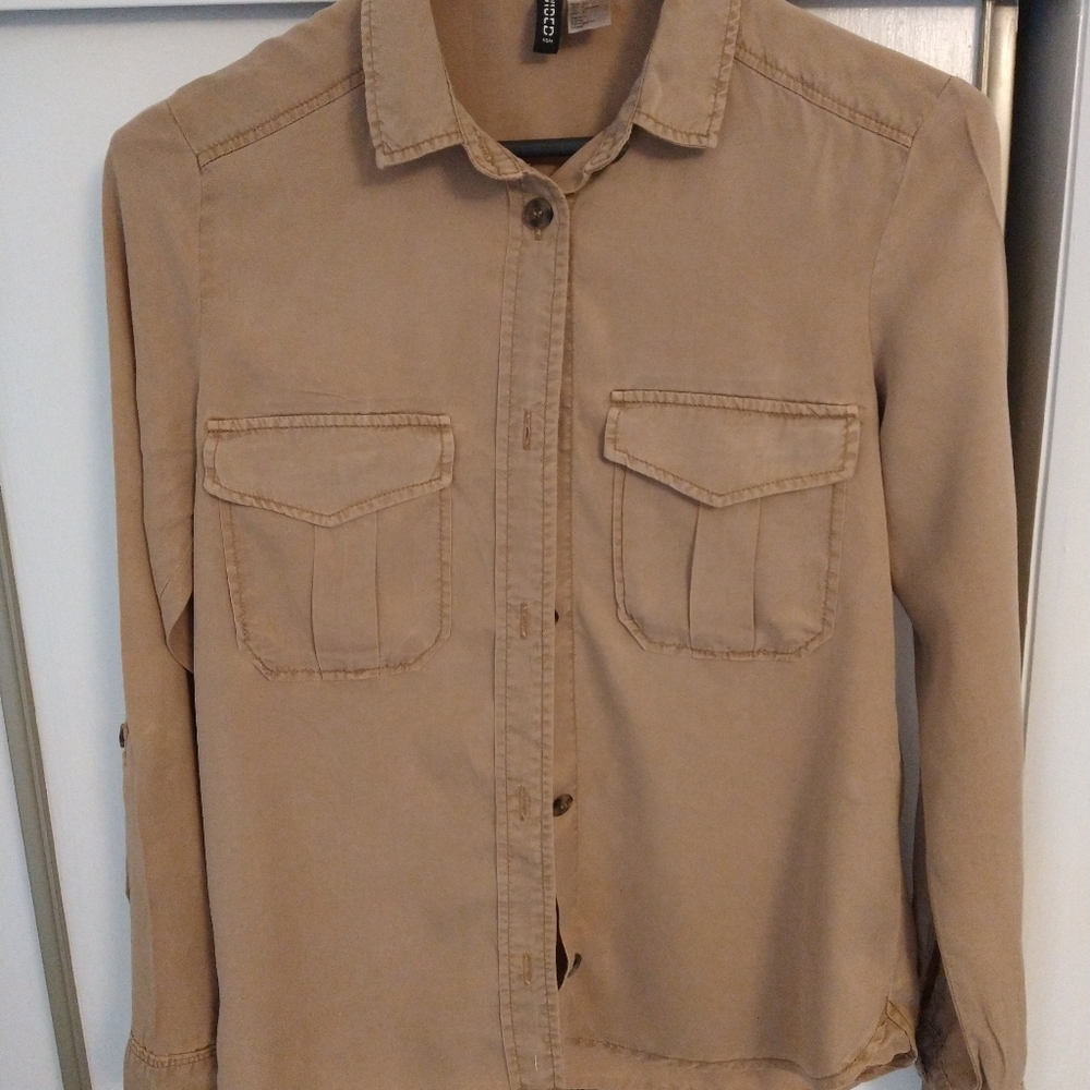 H&M DIVIDED SHIRT